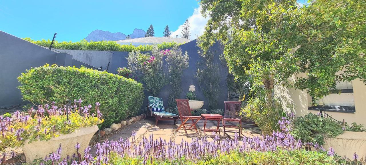 Finchley Guesthouse In Camps Bay Cape Town Exterior foto