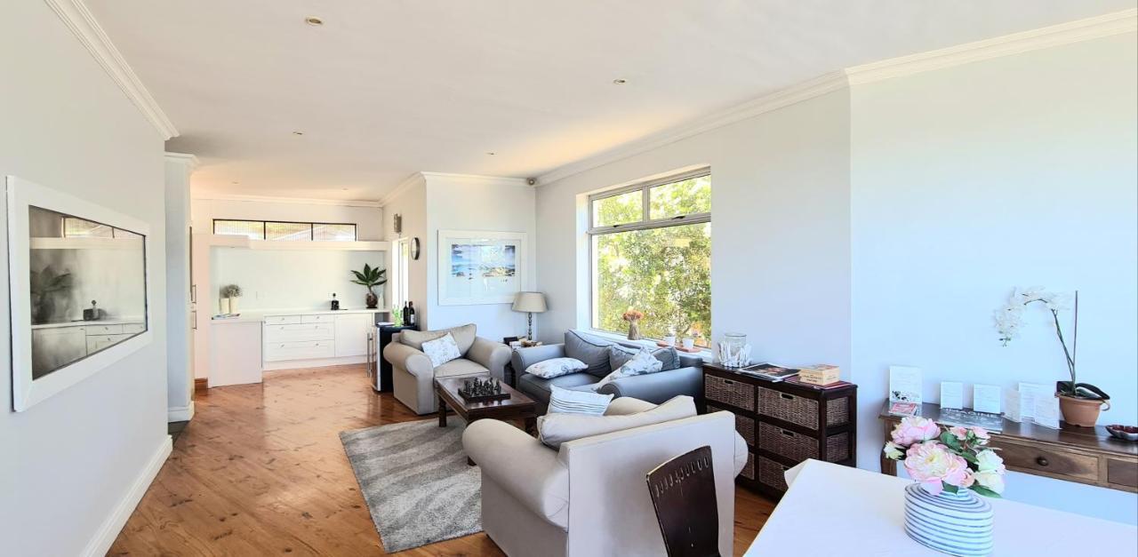 Finchley Guesthouse In Camps Bay Cape Town Exterior foto