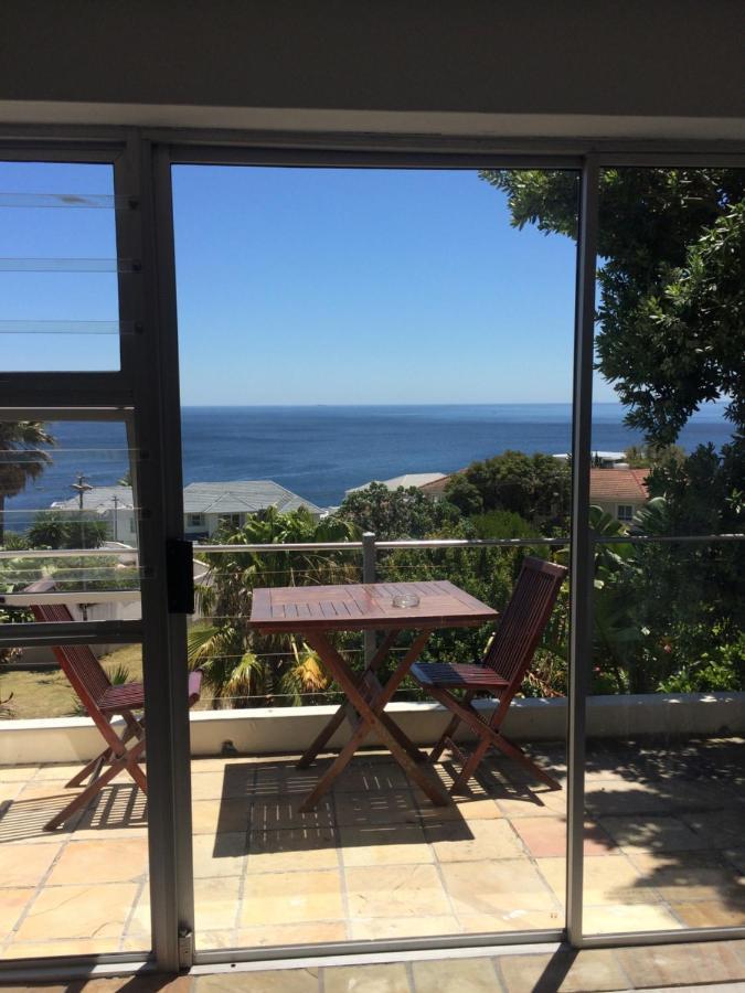 Finchley Guesthouse In Camps Bay Cape Town Exterior foto